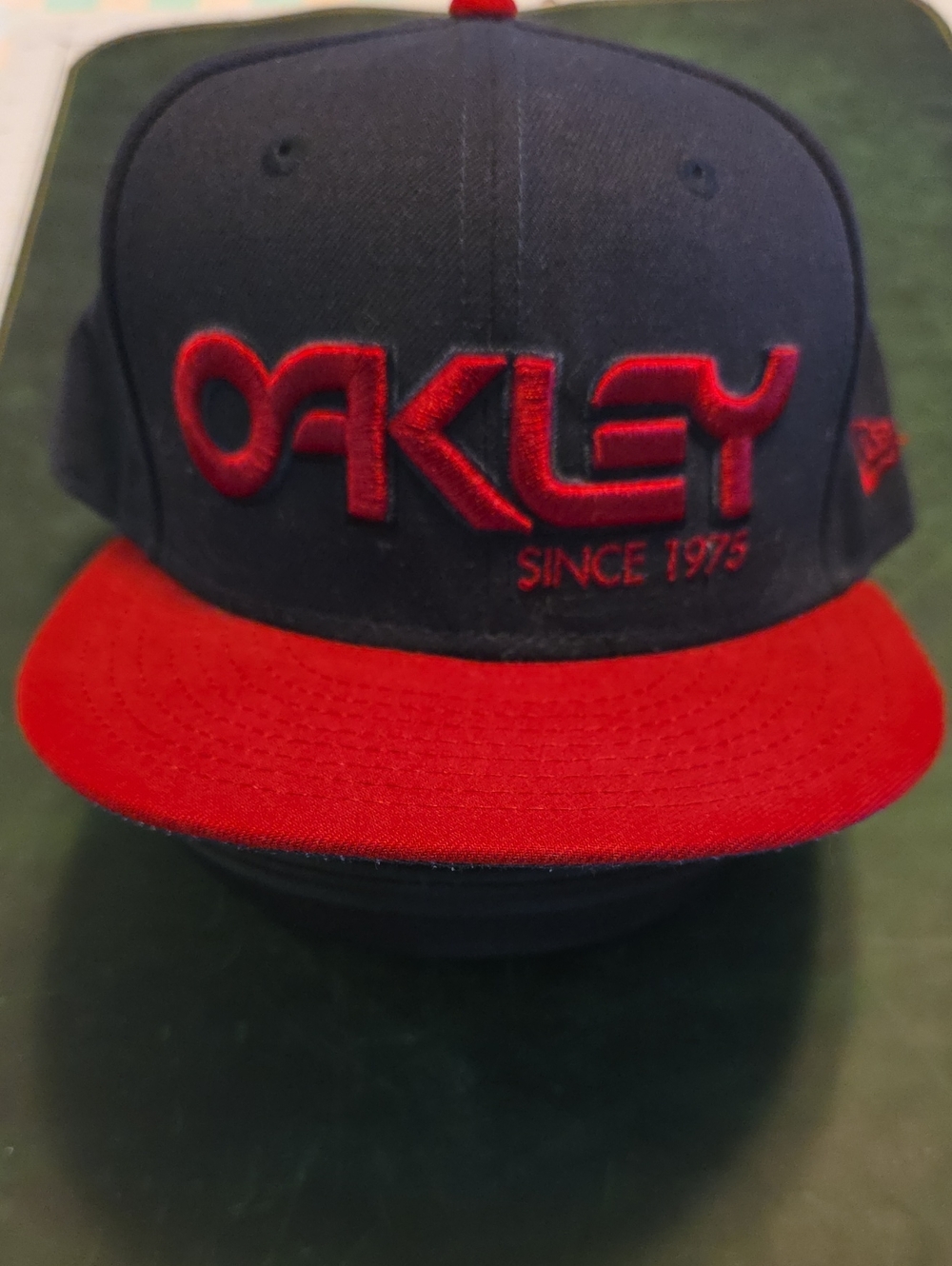 Oakley Navy and Red Flat-Brim Snapback Hat